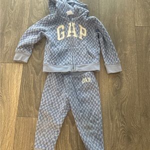 Gap Tracksuit